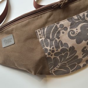 Gigantonerka – ROŚLINNOŚCI – Brąz, szarość i roślinny ornament