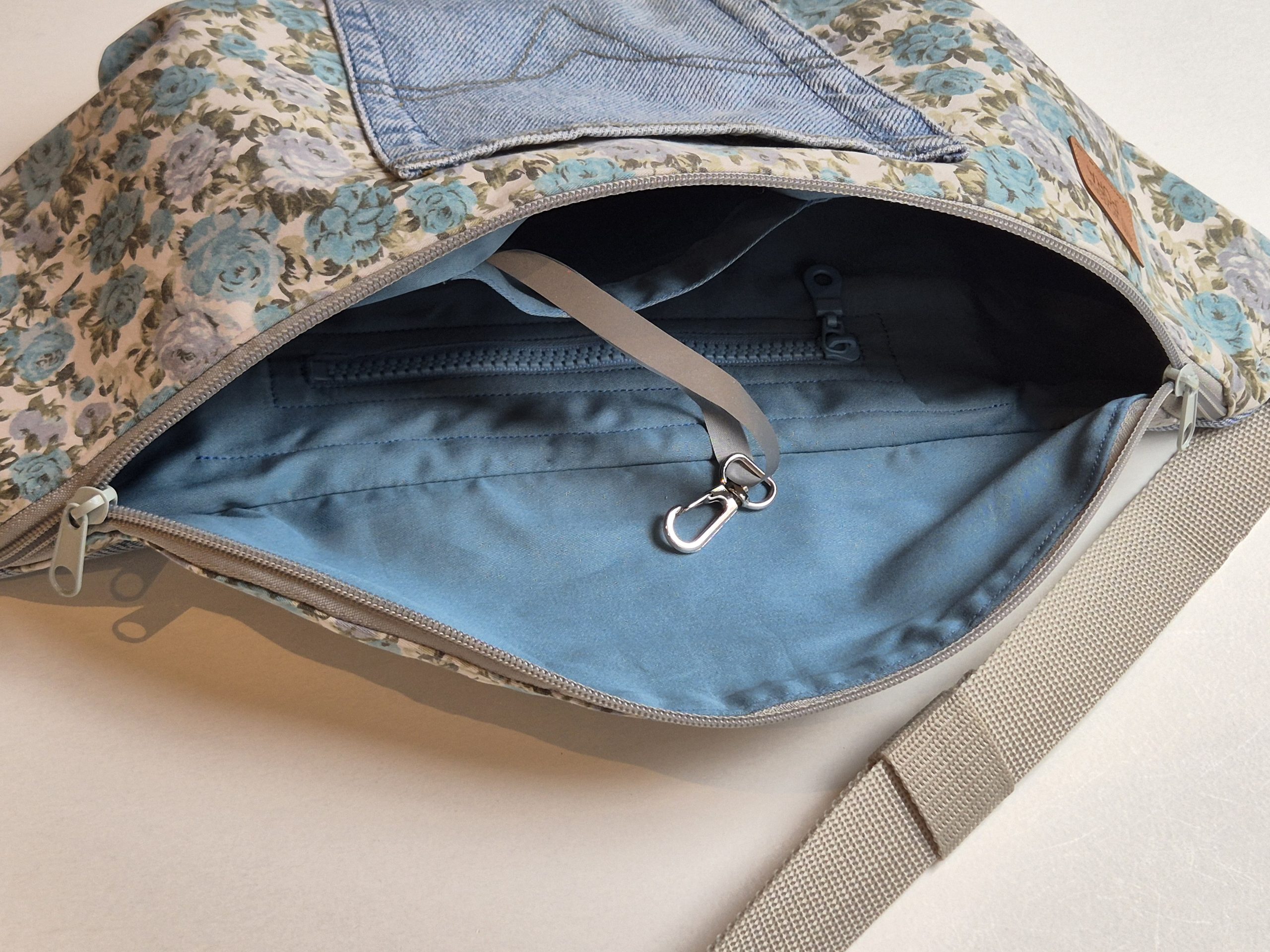 Gigantonerka - ROŚLINNOŚCI - Róże i klasyczny jeans - obrazek 4